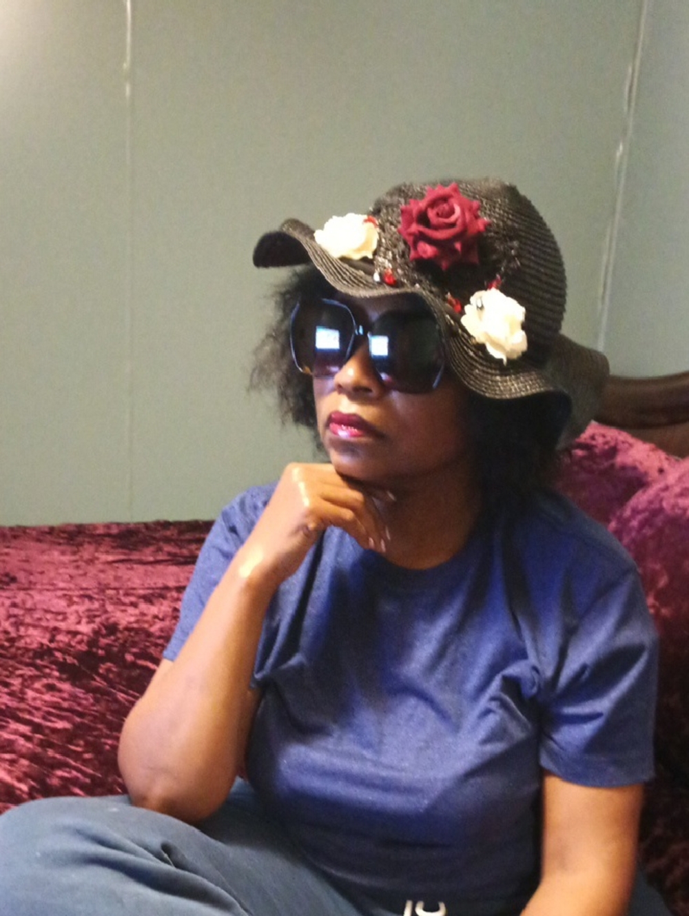 Women’s Black Floral Straw Sun Hat with Red & White Roses